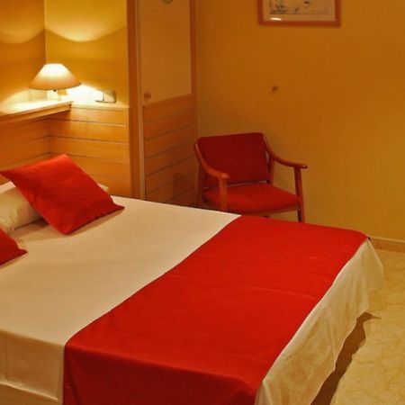Hotel Piccadilly سيدجيس المظهر الخارجي الصورة