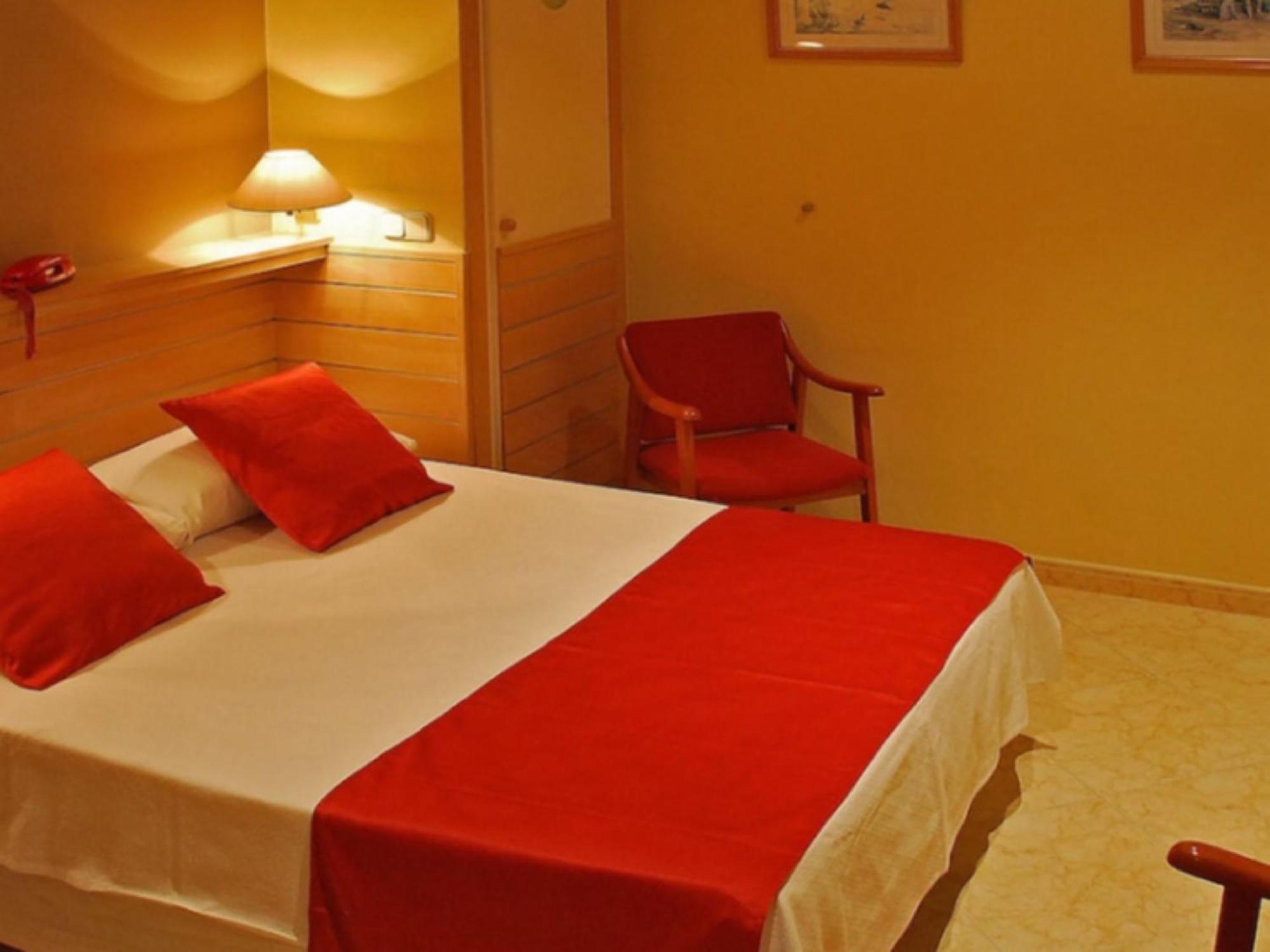 Hotel Piccadilly سيدجيس المظهر الخارجي الصورة
